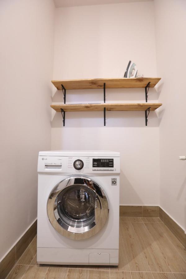 Hotelise I Bells-Of-Ireland Apartment Ереван Экстерьер фото
